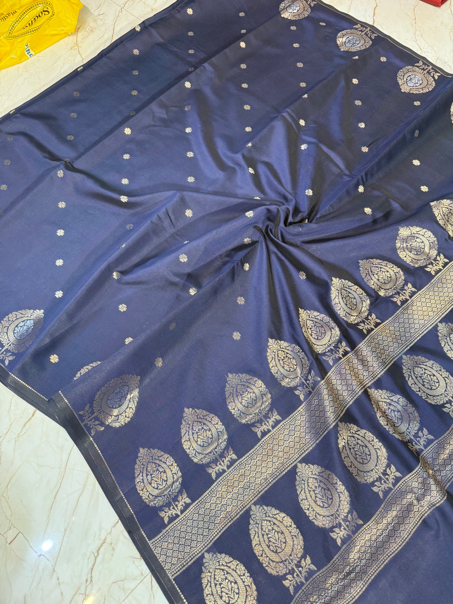 Banarasi Handloom Raw Mnago Soft Silk Saree