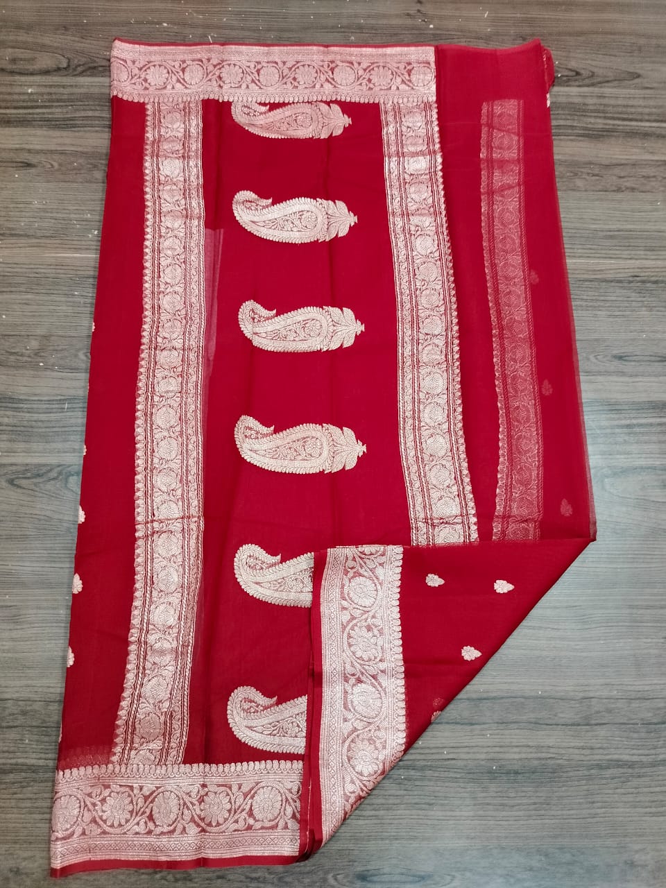 Banarasi Khaddi Georgette Pure Silk Kaduwa Weaving Silver Zari Saree