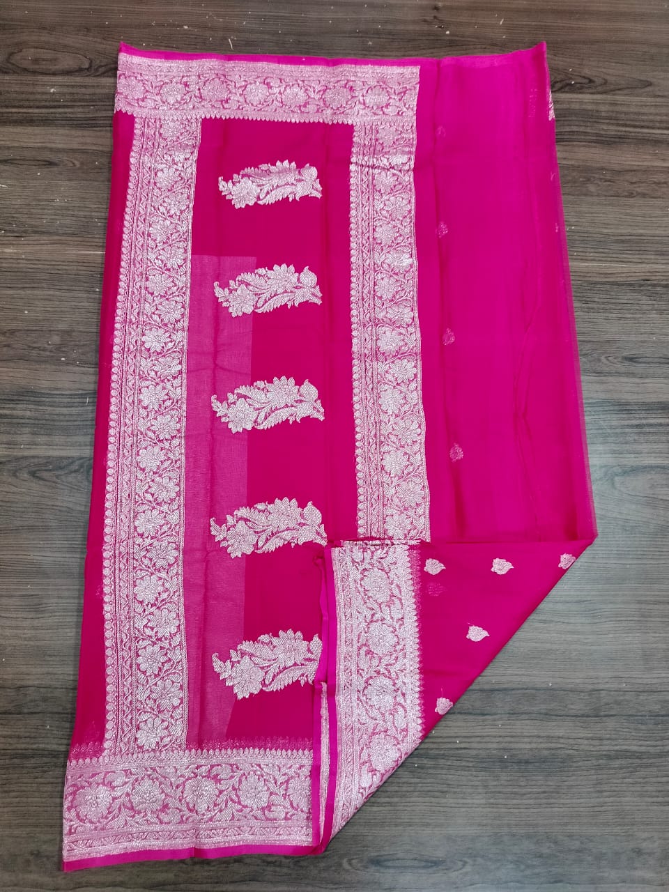 Banarasi Khaddi Georgette Pure Silk Kaduwa Weaving Silver Zari Saree