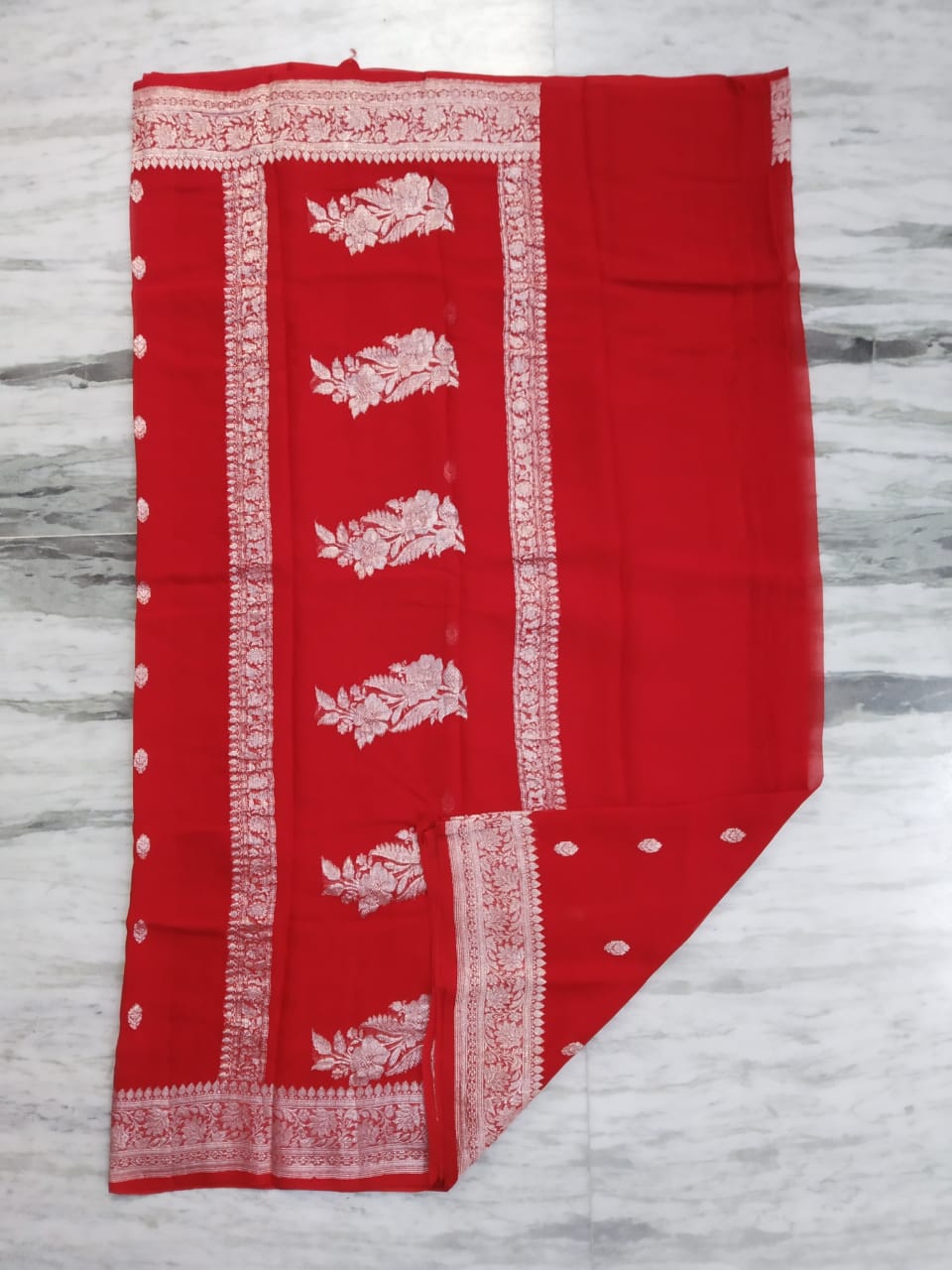 Banarasi Khaddi Georgette Pure Silk Kaduwa Weaving Silver Zari Saree
