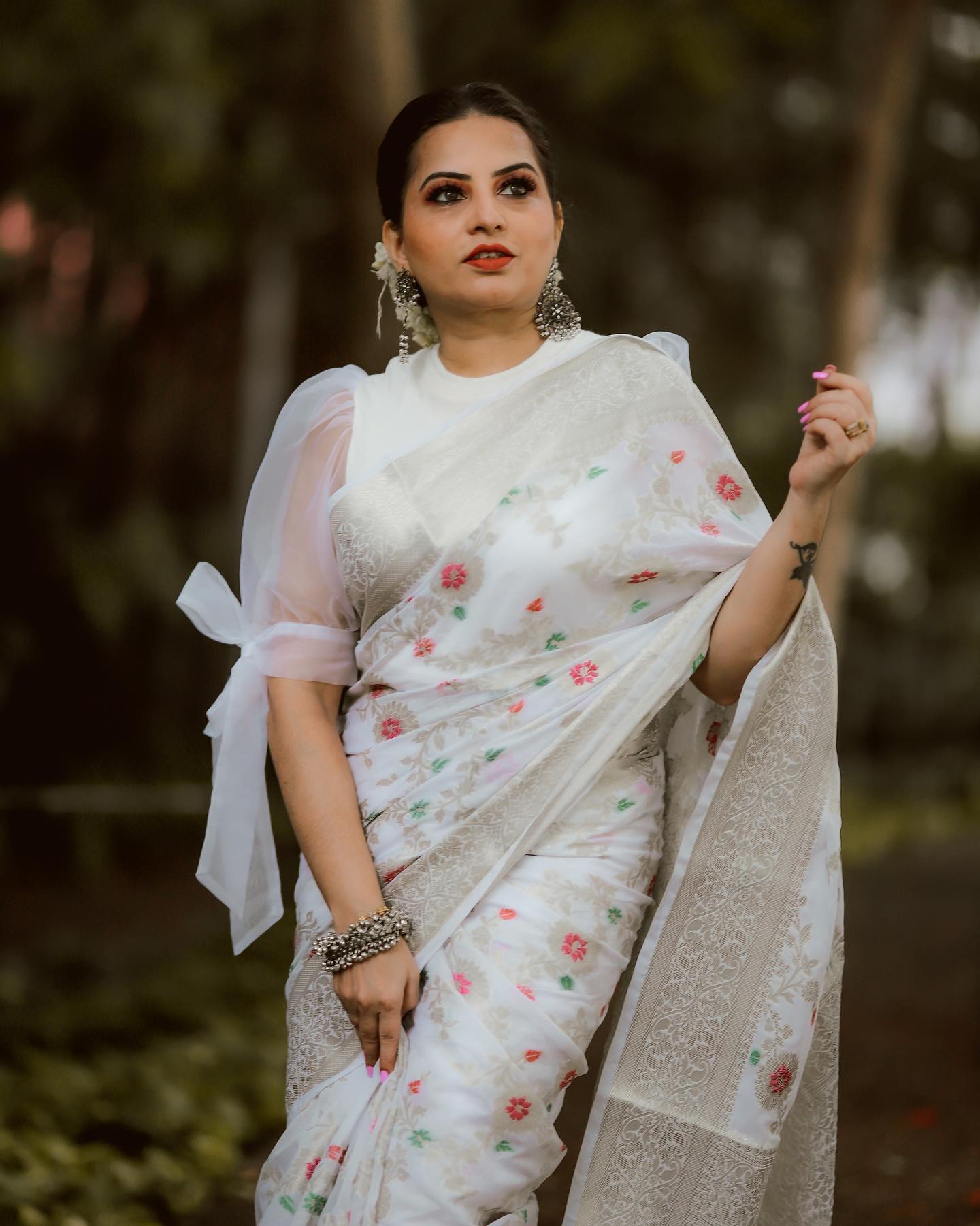 Banarasi Khaddi Georgette Soft Silk Tilfi Meenakari Weaving Saree
