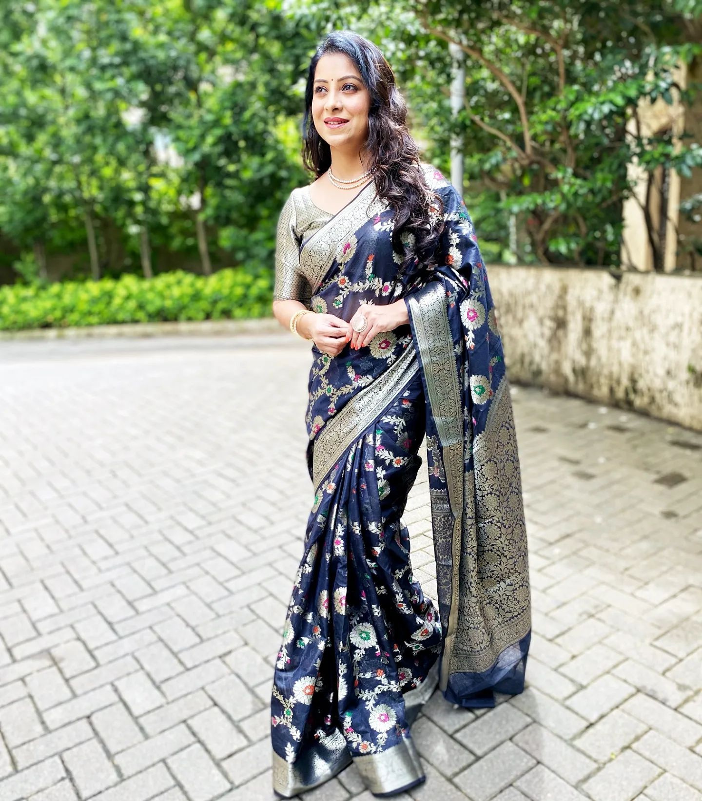 Banarasi Khaddi Georgette Soft Silk Tilfi Meenakari Weaving Saree