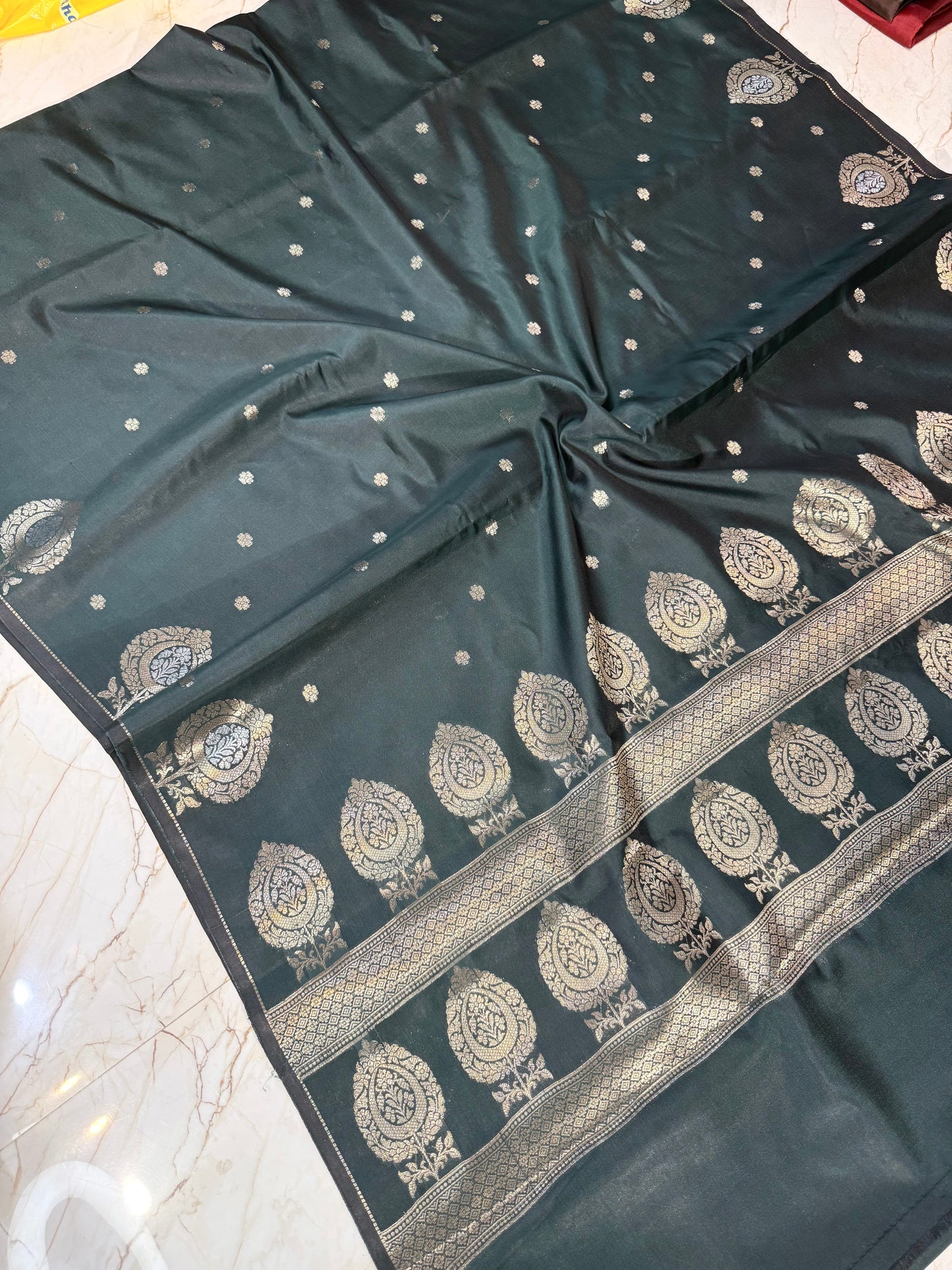 Banarasi Handloom Raw Mnago Soft Silk Saree