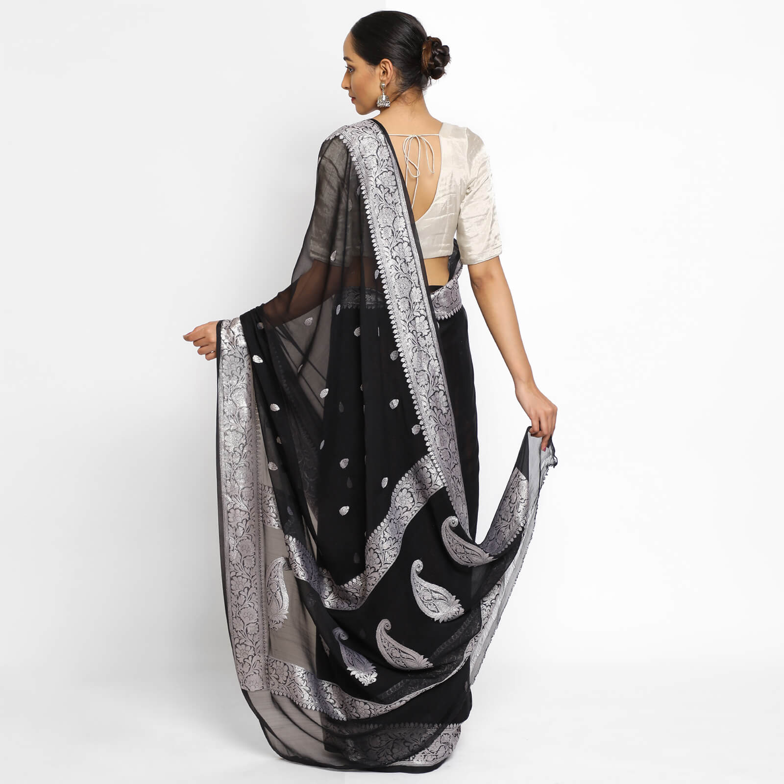 Banarasi Khaddi Georgette Pure Silk Kaduwa Weaving Silver Zari Saree –  banarassilksarees