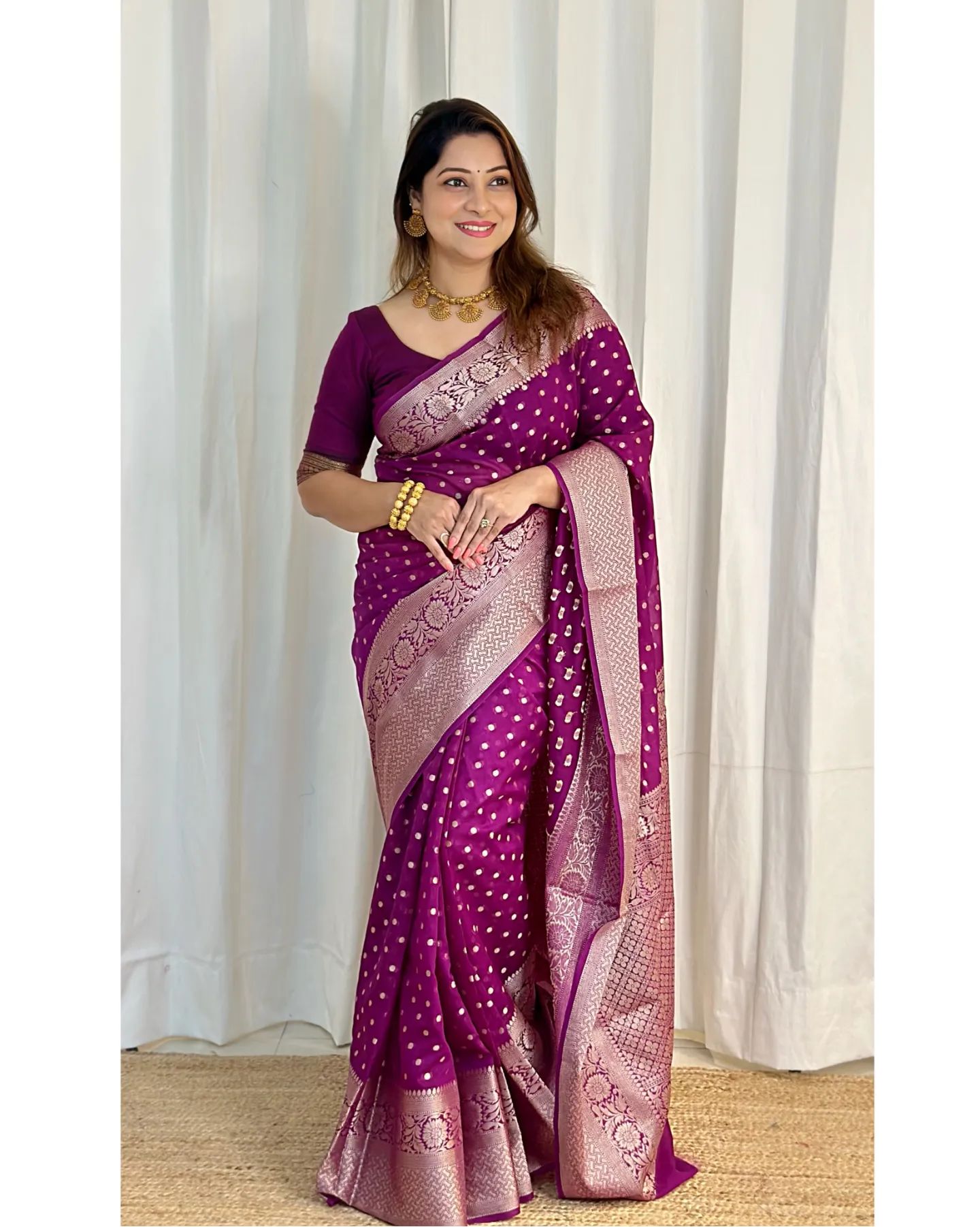 Banarasee/Banarasi Pure Khaddi Georgette Sari With Silver Zari Floral